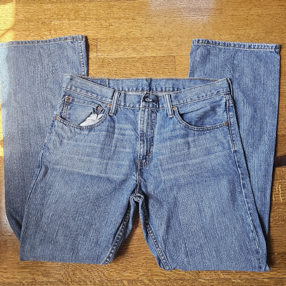 Womens Levi Jeans size w34 l32